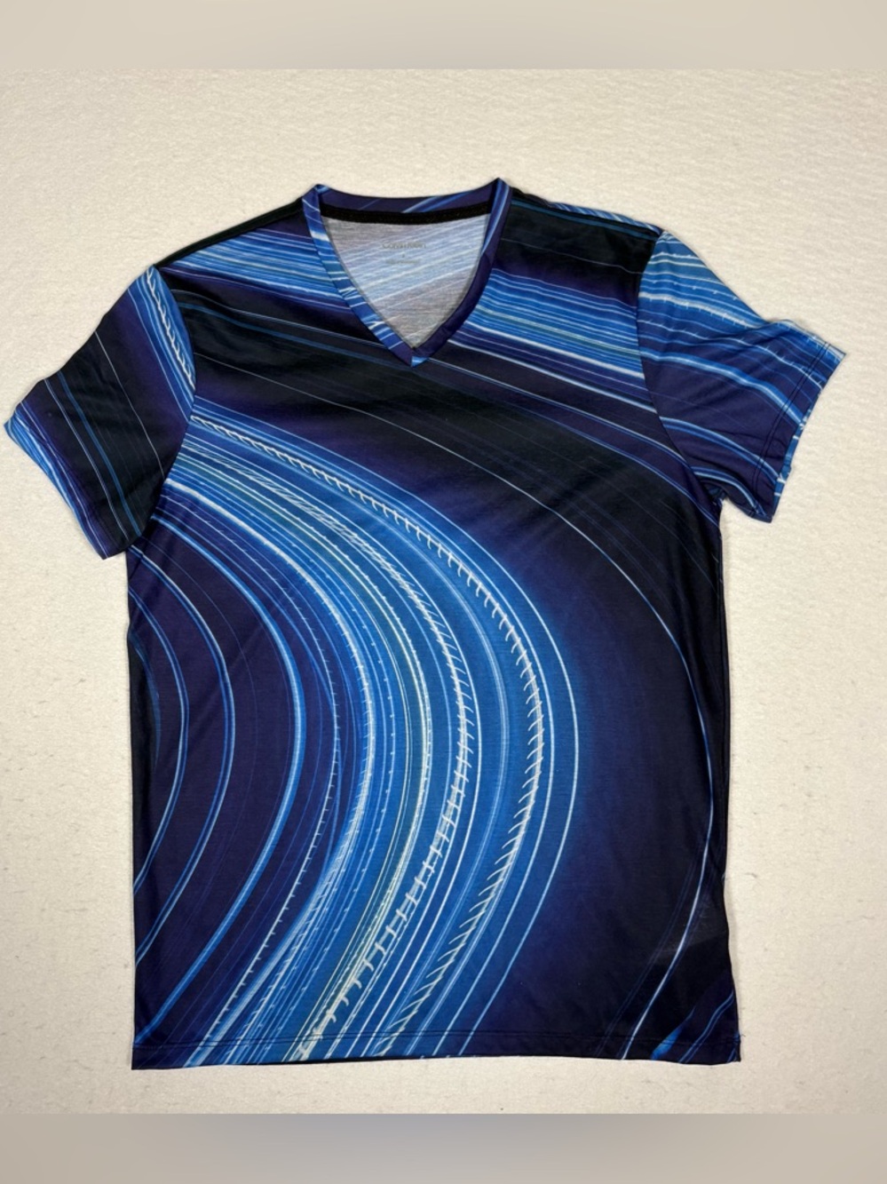 Calvin Klein Men's Athletic Lightweight Shirt V Neck Blue/Black Small #T0106